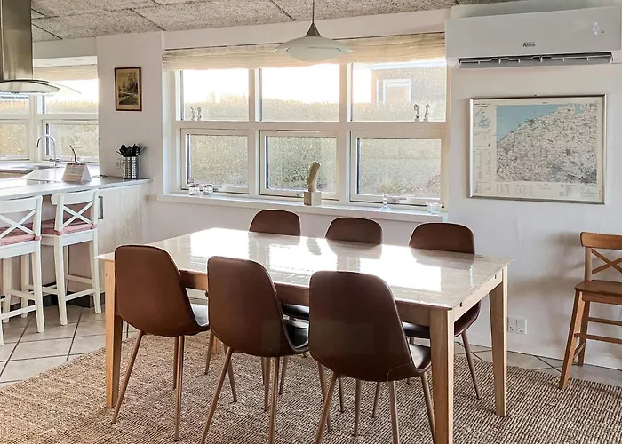Сasa de vacaciones With Baring Vig View